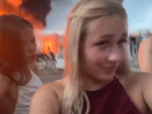 Russia Ukraine Drone Attack Video Update; Sochi Oil Depot | Black Sea Resort | रूस के ऑयल डिपो पर यूक्रेन का ड्रोन अटैक: आग लगी; विस्फोट का वीडियो बनानी वाली दो रशियन लड़कियों को हिरासत में लिया