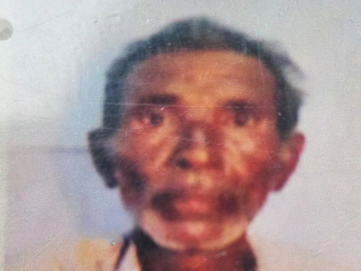 An old man who had gone to see his farm was hit by a train and died