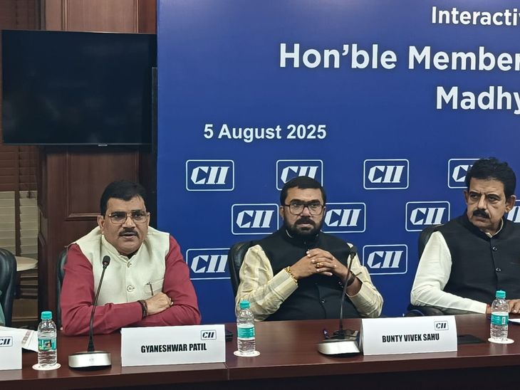 सांसद ज्ञानेश्वर पाटील ने दिल्ली में उद्योगपतियों से की चर्चा:  बोले- बुरहानपुर में उद्योगों की अपार संभावनाएं, केला और टेक्सटाइल उद्योग के विस्तार पर जोर – Burhanpur (MP) News