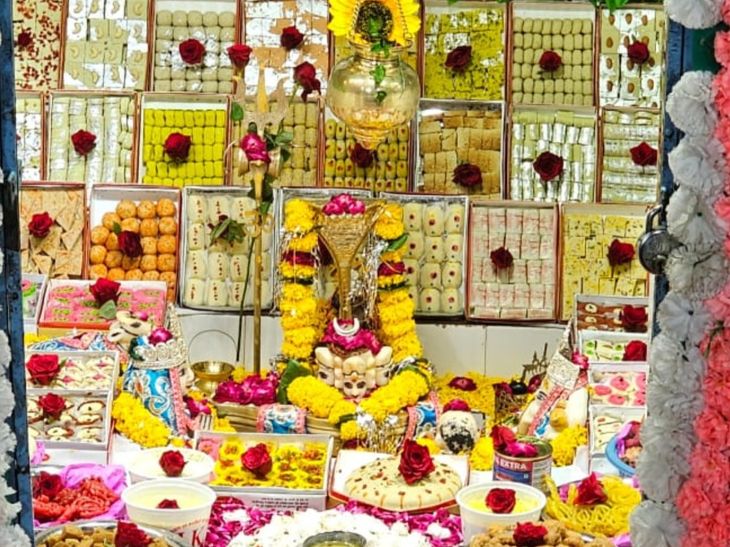 56 bhogs were offered in Panchmukhi Mahadev temple in Rajgarh | राजगढ़ ...