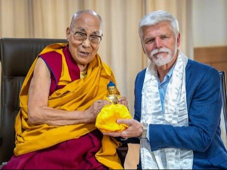 China breaks ties with Czech Republic President | चीन ने चेक रिपब्लिक के राष्ट्रपति से संबंध तोड़े: दलाई लामा से भारत आकर मिले थे राष्ट्रपति; चीन को इसपर आपत्ति थी