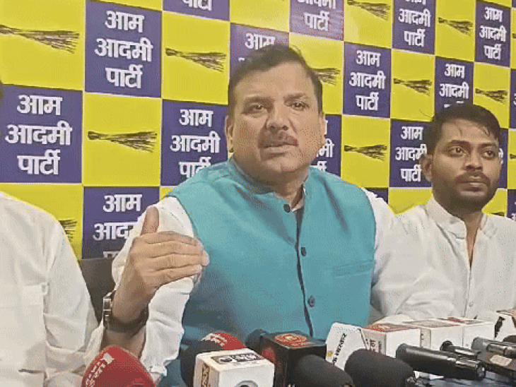 पीएम मोदी ने हर फैसला दोस्त हित में लिया:संजय सिंह बोले- रूस से सस्ते दामों पर तेल खरीदकर मंहगा क्यों बेचा- INA NEWS