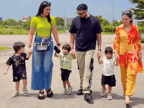 Advocate Alleges YouTuber Armaan Malik Has 4 Wives, Not 2; Malik Accuses Blackmail, Slams Urooj Javed-Sofia Ansari