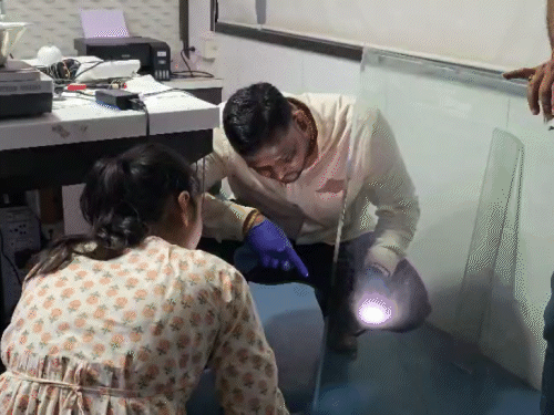 Diamonds worth Rs 20 crore stolen after breaking into a safe in Surat | सूरत में तिजोरी काटकर 20 करोड़ के हीरे चोरी: चोर सीसीटीवी-डीवीआर भी ले गए, डीसीपी-एफएसएल की जांच में जुटी