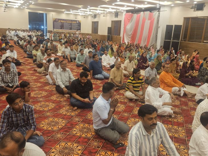 Sri Bhaktaambar Deepdan festival organized in Sardhana | सरधना में श्री ...