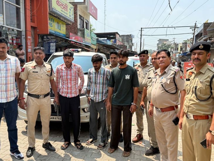 uttarakhand-youth-murder-accused-paraded-ambala | Ambala News | अंबाला पुलिस ने 3 हत्या आरोपियों को बाजार में घुमाया: उत्तराखंड के साहिल मर्डर में कार्रवाई, CM धामी ने मुख्यमंत्री सैनी से फोन पर लिया था अपडेट – Ambala News