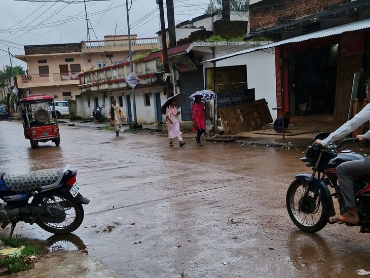 पन्ना में 24 घंटे में 1.7 इंच बारिश:  मानसून की वापसी से नदियां-नाले उफान पर; अब तक औसतन 39.7 इंच वर्षा दर्ज – Panna News