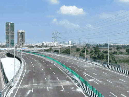 द्वारका एक्सप्रेसवे पर मानव रहित टोल की तैयारी:फास्टैग से टैक्स कटते ही खुलेगा बैरियर; सिंगल यात्रा में कार के ₹105 लगेंगे- INA NEWS