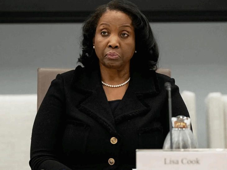 Trump fires Federal Reserve Governor Lisa Cook | ट्रम्प ने फेडरल रिजर्व की गवर्नर लिसा कुक को हटाया: घर खरीदने में फ्रॉड के आरोप लगे थे, कुक बोलीं- सही जानकारी जुटाकर जवाब दूंगी