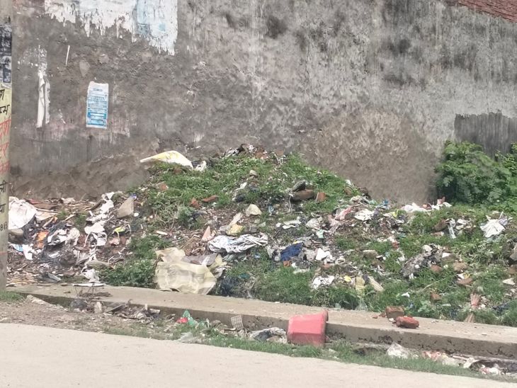 Garbage in Khan Mohalla of Ayodhya | अयोध्या के खान मोहल्ले में कचरा ...