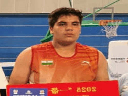 Bhiwani village Bamla Boxer Anushka Duhan won silver medal 3rd Belt and Road Boxing Championship China | भिवानी की बॉक्सर ने चीन में जीता मेडल: बॉक्सिंग चैंपियनशिप में अनुष्का को मिला सिल्वर; 80 किग्रा भार वर्ग में लिया हिस्सा – Bhiwani News
