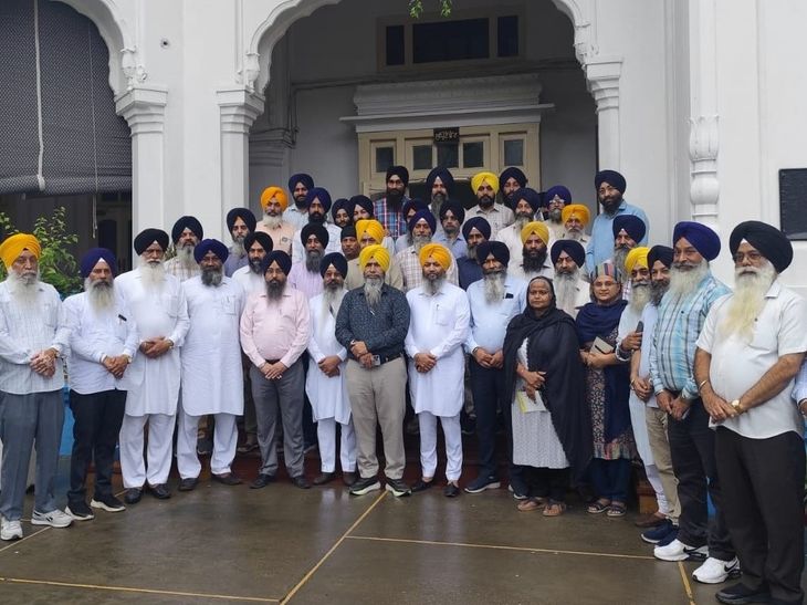 अमृतसर में एसजीपीसी कर्मचारियों की सराहनीय पहल:  बाढ़ पीड़ितों के लिए दिया एक दिन का वेतन, पहुंचाई जा रही राहत सामग्री – Amritsar News
