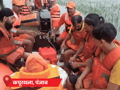 पंजाब के 1400 गांवों में बाढ़, 30 की मौत:मंडी में लैंडस्लाइड, मां-बेटी की जान गई; बांध टूटने से जयपुर के कई गांव डूबे- INA NEWS