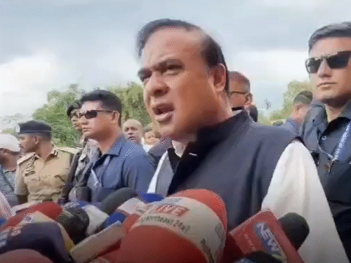 असम बेदखली: मदनी-सरमा विवाद; राष्ट्रीय धार्मिक मसले पर तनाव? Assam Eviction Madani Sarma Clash news image