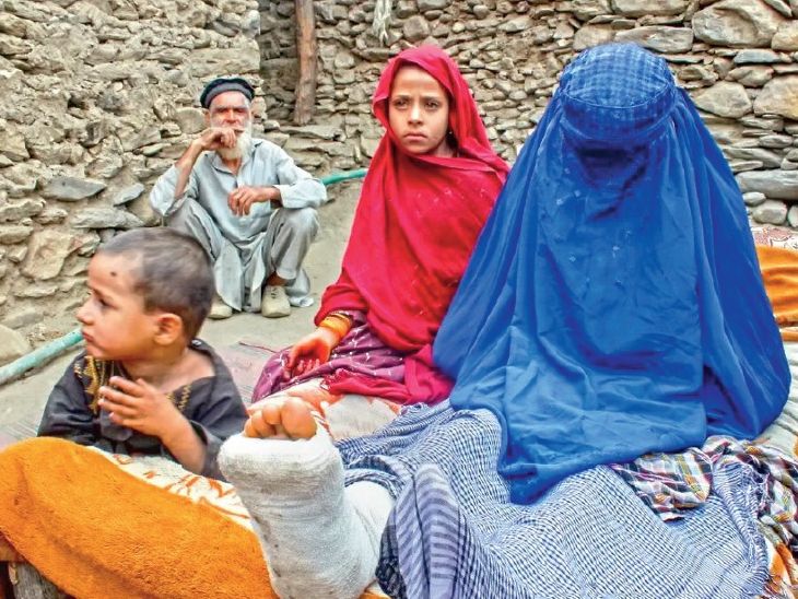 भूकंप में तालिबानी फरमान बना महिलाओं की आफत:पुरुष राहत कर्मियों ने छुआ नहीं, 36 घंटों तक मलबे में फंसी रहीं; पड़ोसी गांव की महिलाओं ने निकाला