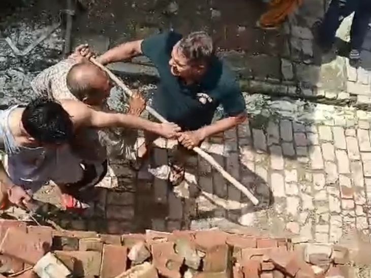 Fight between two parties over house dispute