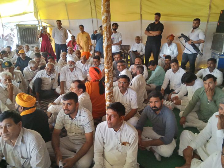 gurugram-ahir-samaj-mahapanchayat-demand-rename-120-bahadur-film | फिल्म 120 बहादुर को लेकर गुरुग्राम में महापंचायत: अहीर समाज ने टाइटल बदलने की मांग की, 120 वीर अहीर’ रखने पर जोर – gurugram News