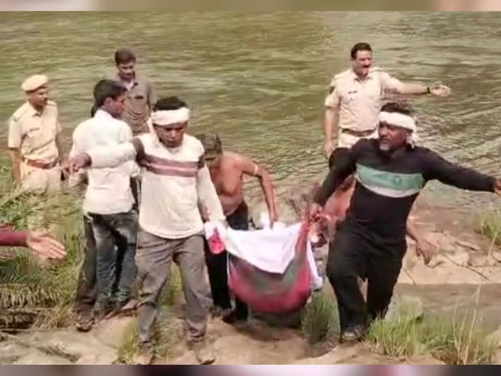 The body of an elderly man was found in the Ruparel river