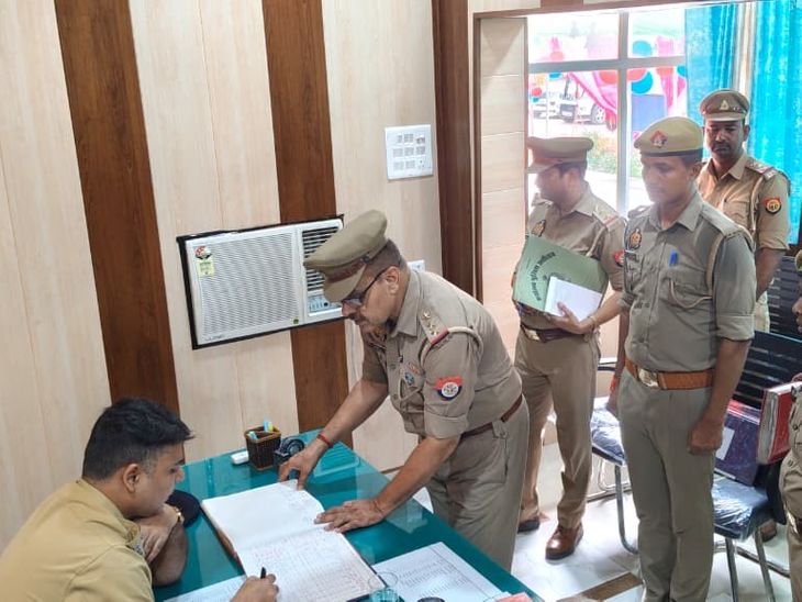 SP did annual inspection of Sadat police station | एसपी ने किया सादात ...