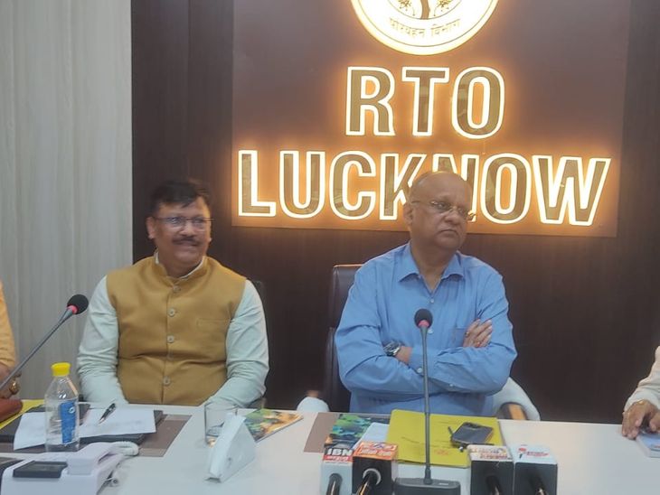 Transport Commissioner's RTO visit | परिवहन आयुक्त का आरटीओ दौरा ...