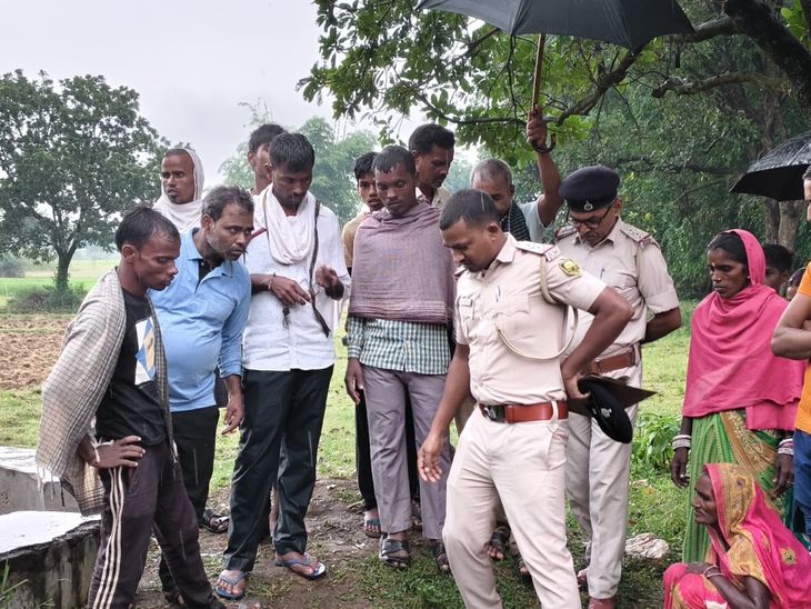 Dead body of a 19 year old married woman found in a well | 19 साल की ...