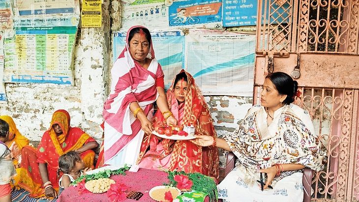Godhbharai was celebrated at Anganwadi centers, information was given ...