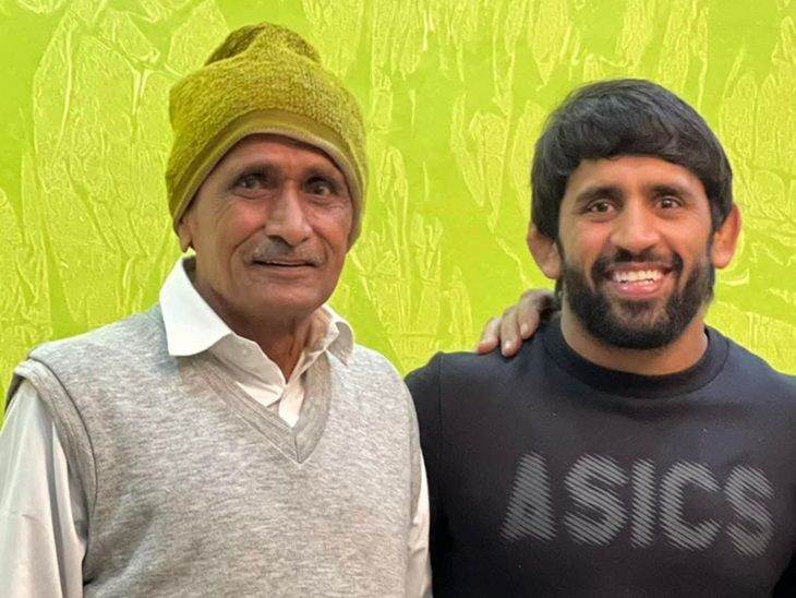 Haryana Olympian wrestler Congress leader Bajrang Punia father passes away | ओलिंपियन पहलवान बजरंग पूनिया के पिता का निधन: दोनों फेफड़े खराब हो गए थे, 18 दिन से दिल्ली के अस्पताल में थे भर्ती – Sonipat News