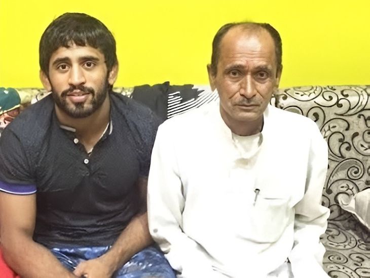 Haryana Olympian Wrestler Bajrang Punia Father Funeral Live Update | बजरंग पूनिया के पिता का आज अंतिम संस्कार: दिल्ली में अंतिम सांस ली, ओलिंपियन रेसलर ने लिखा- पूरे परिवार की रीढ़ थे – Jhajjar News