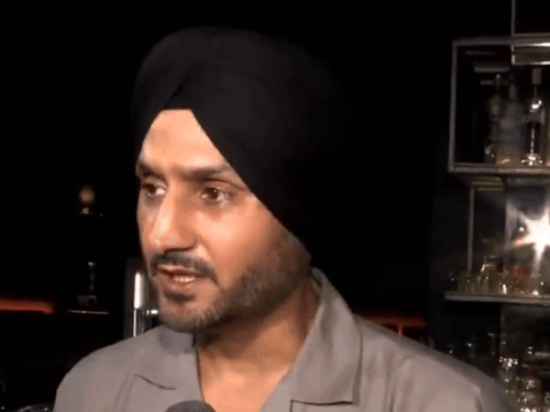 पूर्व क्रिक्ट हरभजन खिलाड़ी की अपील बाढ़ के पीड़ितों के लिए: बुलेट: असली क्षति तब ज्ञात होगी जब पानी अन्य राज्यों के बारे में भी चिंतित है: जालंधर समाचार