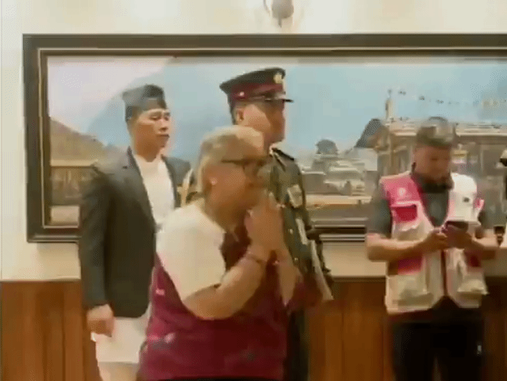 नेपाल में 6 महीने में चुनाव कराएंगी सुशीला कार्की:भारतीय राजदूत ने पीएम बनने पर मिलकर बधाई दी; ओली की पार्टी संसद भंग के खिलाफ