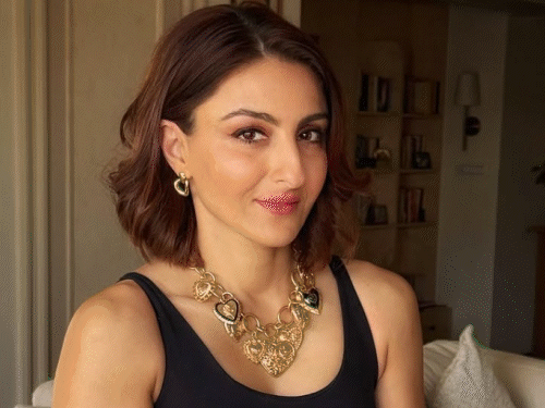 soha ali khan public flashing italy incident | सोहा अली खान संग इटली में हुई थी गलत हरकत: पब्लिक प्लेस पर एक शख्स ने प्राइवेट पार्ट दिखाए थे, बोलीं- यह अक्सर होता है