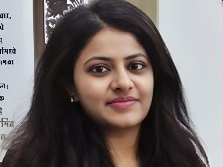 बर्खास्त IAS पूजा खेडकर के माता-पिता पर मारपीट-अपहरण का आरोप:  दोनों फरार; कार की ट्रक से टक्कर के बाद हेल्पर को उठा ले गए थे