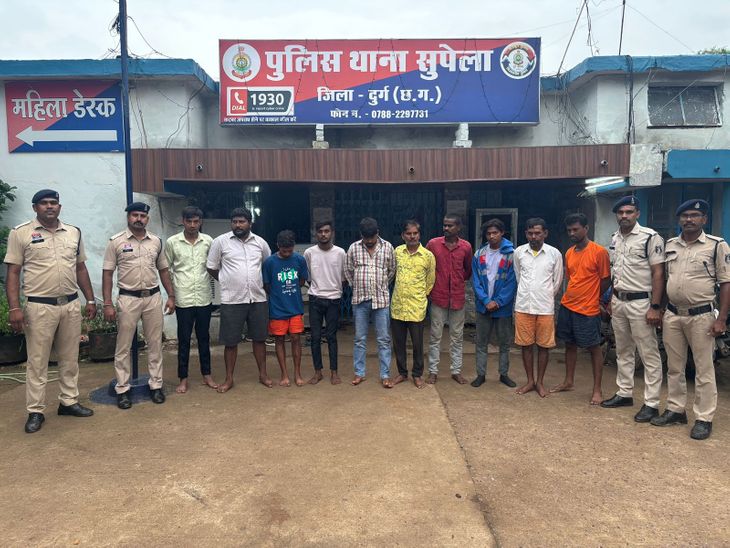 दुर्ग रेंज में अब तक की सबसे बड़ी रेड:  24 घंटे में 250 ठिकानों पर रेड; गांजा-शराब का व्यापार करने वाले 200 से अधिक आरोपी पकड़ाए – durg-bhilai News