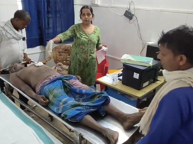 कैमूर में आकाशीय बिजली गिरने से व्यक्ति की मौत:  पेड़ के नीचे बैठा था शख्स, सदर अस्पताल में मृत घोषित किया – Kaimur News