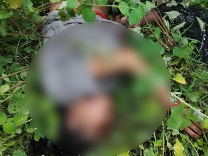 पलामू में मिली जंजीर से बंधी युवती की लाश:  हत्या कर झाड़ियों में फेंके जाने की आशंका, लापता लड़कियों की जानकारी जुटा रही पुलिस – Palamu News