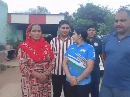 झंजर की दुनिया दुनिया में नंबर एक शूटर बन गई: पहलवान एक फाइटर बनना चाहता था, गले की हड्डी का ब्रेक, पिता का सपना बेटी के खेल में नाम जीतने के लिए था – झंजर समाचार