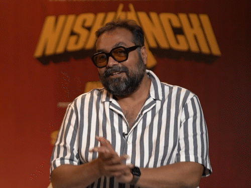Anurag Kashyap on Bollywood dirty politics | बॉलीवुड में एक-दूसरे को गिराने की कोशिश होती है: अनुराग कश्यप बोले- इंडस्ट्री में सिनेमा की बात नहीं होती इसलिए मैं दूर हो गया हूं