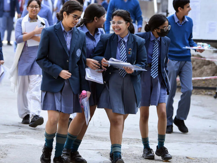 CBSE 10वीं और 12वीं की परीक्षा 17 फरवरी से:  10वीं के छात्र दो बार परीक्षा दे सकेंगे, दूसरे एग्जाम 15 मई से 1 जून तक