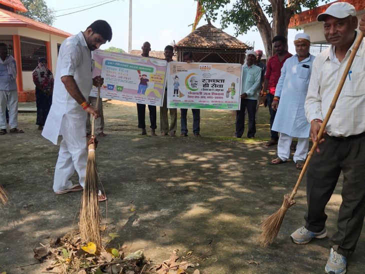 Cleanliness drive at Baba Budhanath Temple in Manda