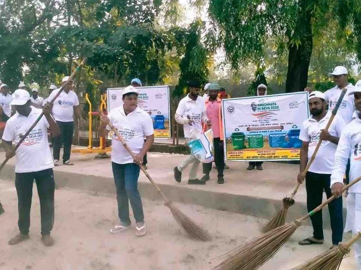 The municipality and local citizens conducted a special one-hour ...