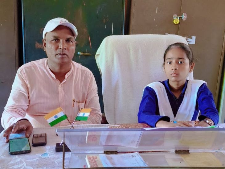 In Maharajganj, a student became the principal for a day.