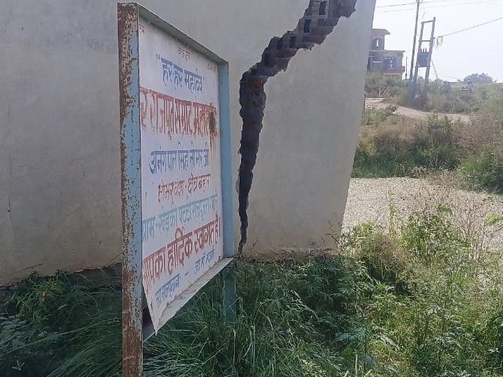 Cracks in the walls of Sai temple in Meerut