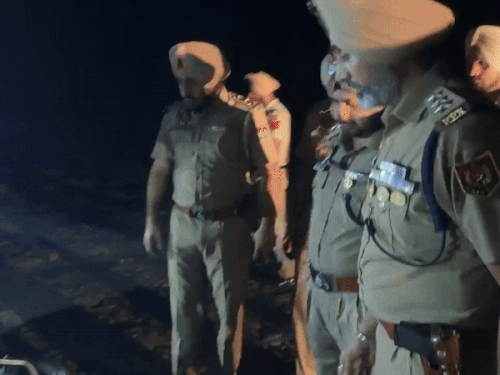 जालंधर में एनकाउंटर, गैंगस्टर अरेस्ट:  फायरिंग और लूट केसों में रहा शामिल, नकली करंसी का भी सरगना; पॉइंट 32 बोर का पिस्टल बरामद – Jalandhar News