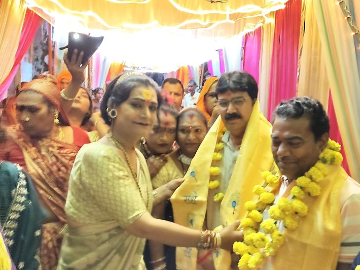 A grand tableau was displayed at the Shyama Devi pandal in Bhagat Nagar ...
