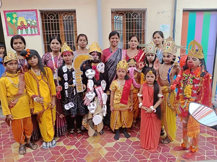 Garba dance organized in Sonanchal School | सोनांचल स्कूल में गरबा ...