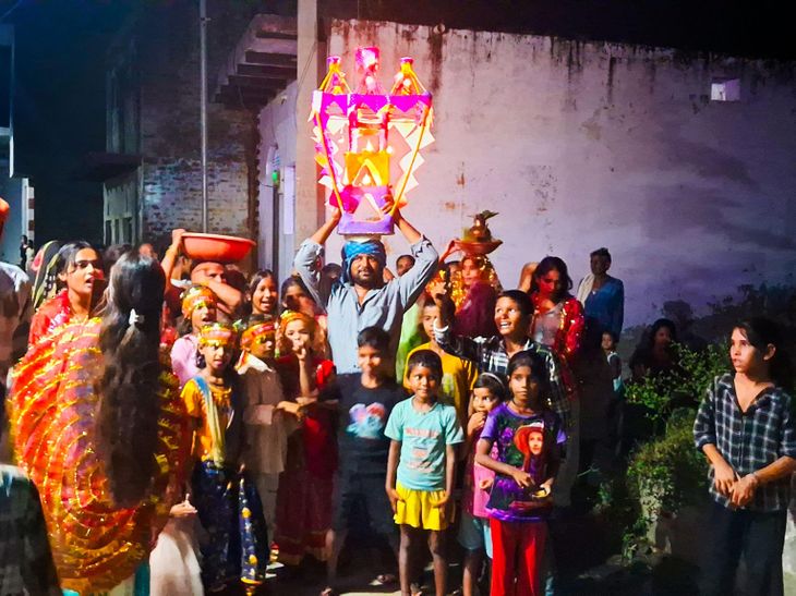 Chandol Yatra started on Navratri in Nahal of Aligarh
