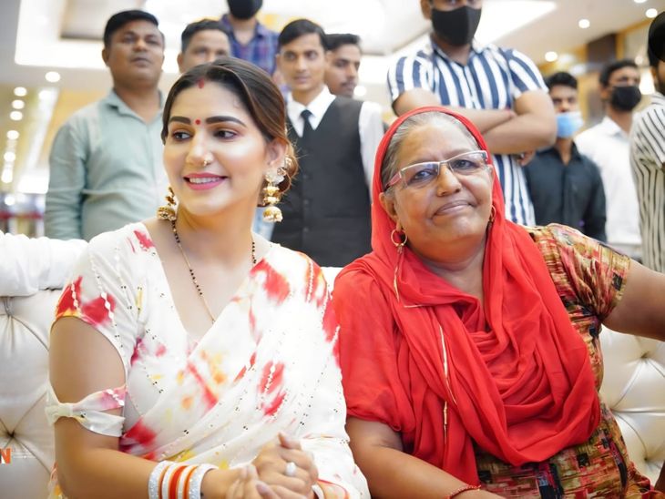 Haryanvi dancer Sapna Choudhary’s mother passes away | हरियाणवी डांसर सपना चौधरी की मां का निधन: लीवर की बीमारी से पीड़ित थीं, दिल्ली में किया गया अंतिम संस्कार – gurugram News