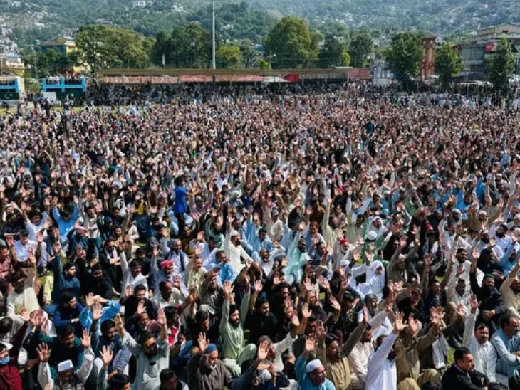 PoK में 5 दिन बाद हिंसक प्रदर्शन खत्म:पाकिस्तान सरकार ने प्रदर्शनकारियों की 21 मांगे मानी; हिंसा में 10 मौतें, 100 घायल