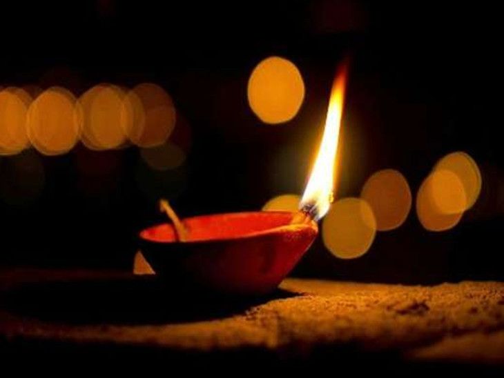 कार्तिक मास का आध्यात्मिक महत्व: स्नान और दान-पुण्य से कैसे पाएं विशेष फल? Kartik Maas Religious Significance Ujjain news image