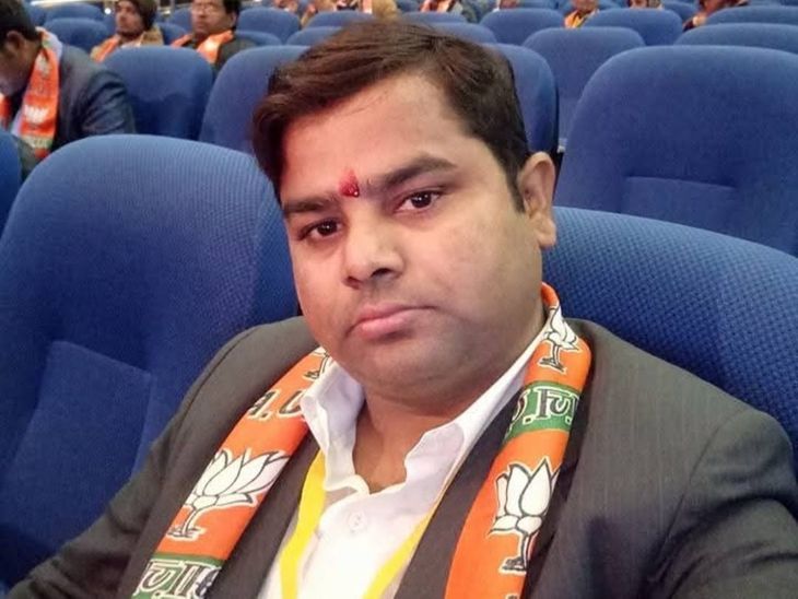 Raxaul ward councilor Jitendra Dutta resigned.